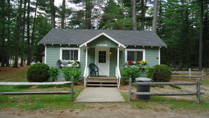 6-Person Housekeeping Cottage